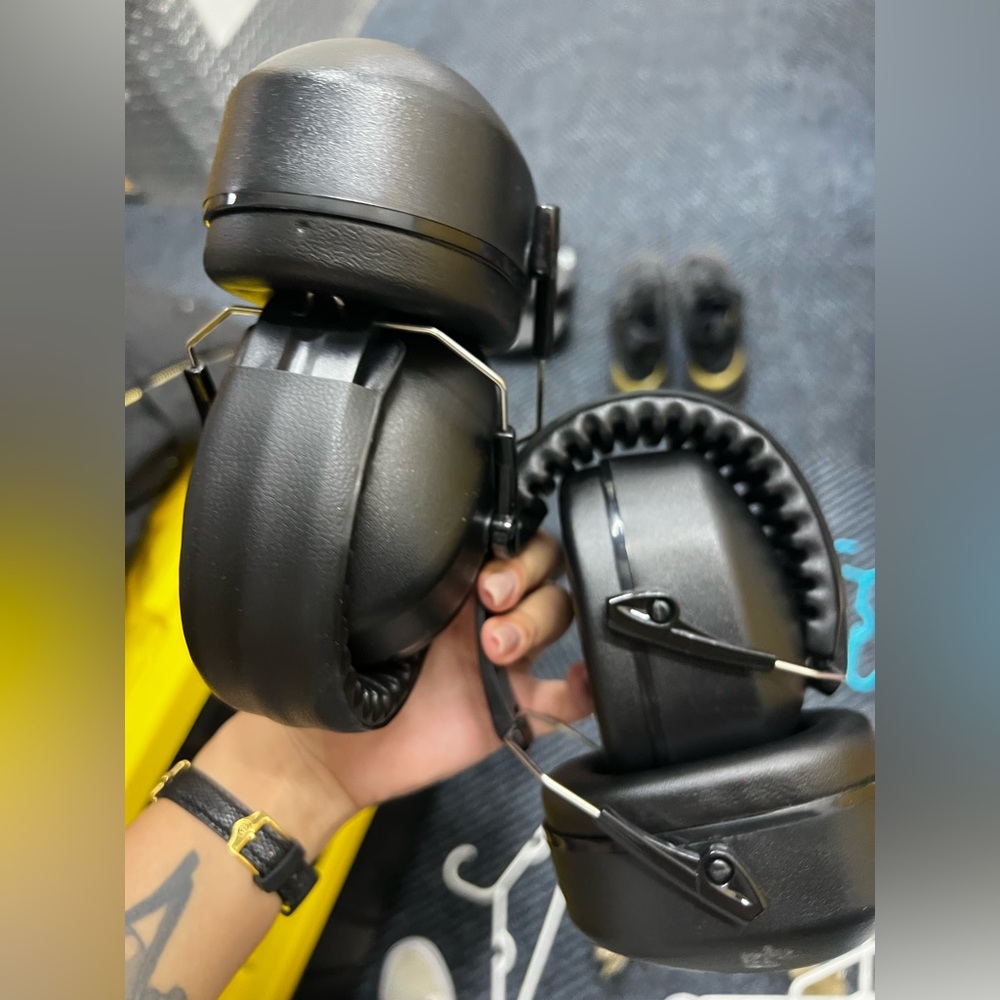 Ear mufflers